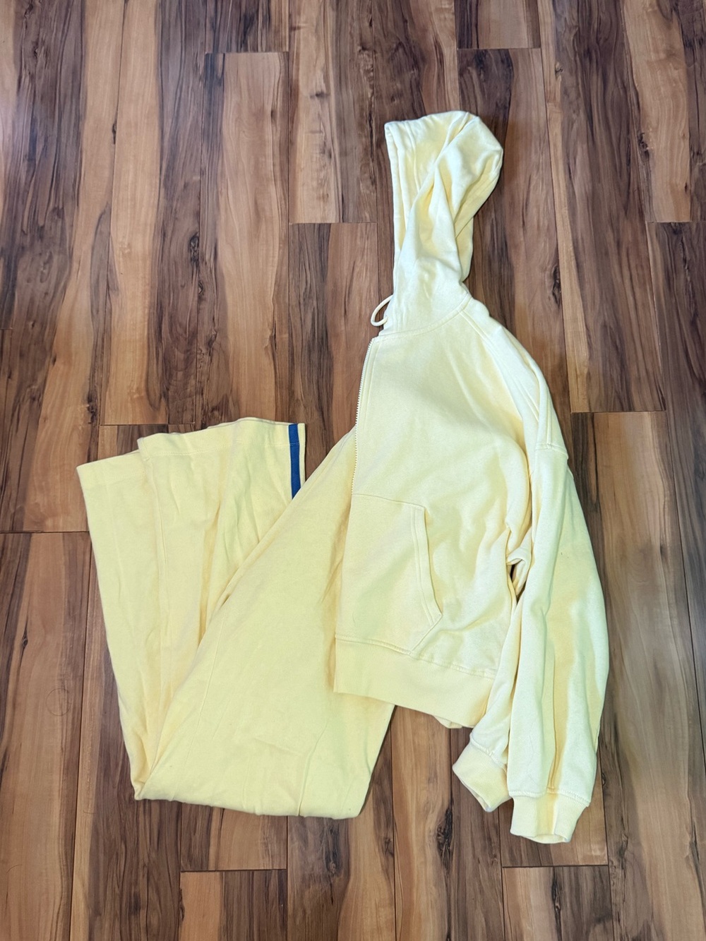 Old Navy Soft Yellow Hooded Sweatshirt and sweatpants Set